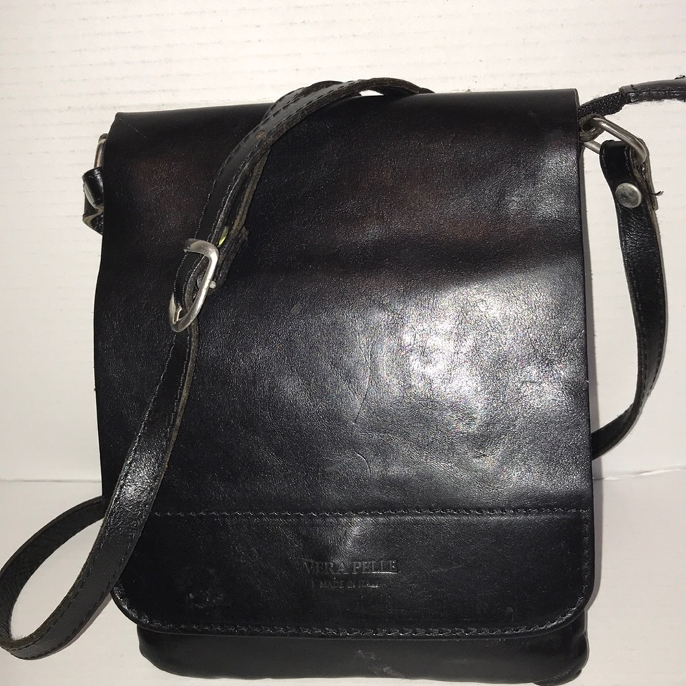 Vera Pelle Italy black leather Crossbody bag